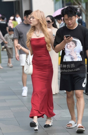 23618-2=57√女盆友身材真好【套图➕视频】 14P