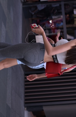 也就拍了三条街