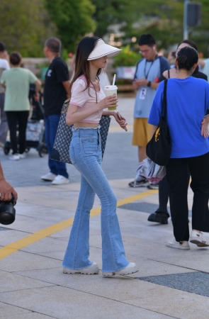 牛仔裤美女 23-09-20