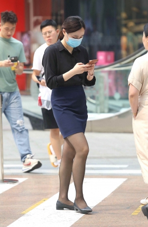 【珏一笑而过】诱惑街拍黑丝OL