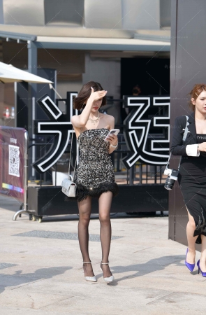 魅力超薄嘿丝美女