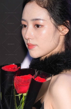 2321218-18=119√月薪多少能和她同居【套图➕视频】 17P