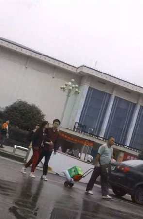 难得一见的超短牛仔热裤饱满三角区