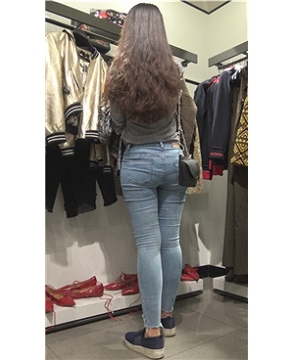 4k-青春活力紧身蓝牛美女服装店买买买 [2.05 GB]