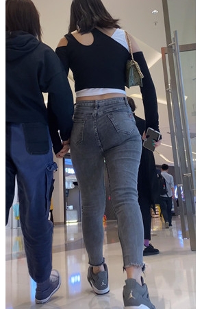 丰屯紧牛小姐姐