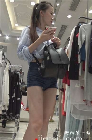 4k-服装店里挑衣服的热裤美腿清秀女神姐姐 [2.84 GB]