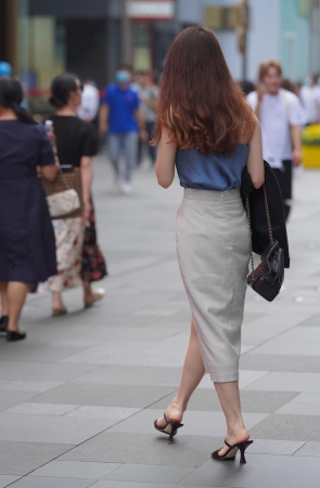 气质美女 如沾着露珠的牡丹