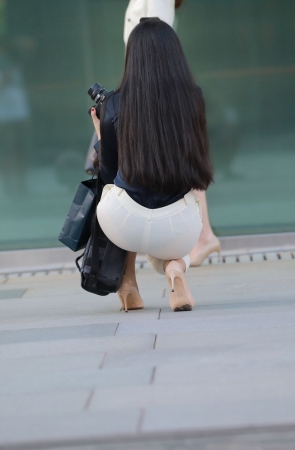 镜头里面的女摄影师