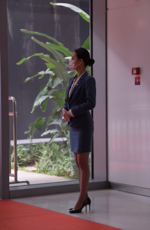 21324-4+57静悄悄拍我的女同事