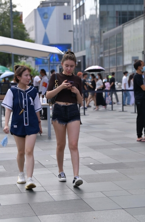 短裤月牙小姐姐