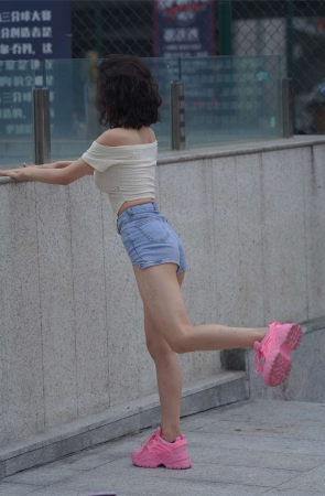 凯恩公爵街拍作品 热舞女孩