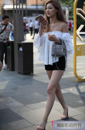 大长腿美女 很有气场啊3A645[222M]