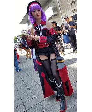 4k-高挑漂亮的二次元少女