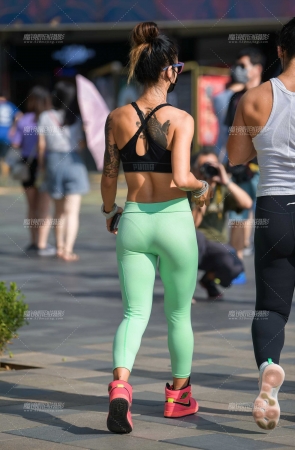 烈日下的苹果绿