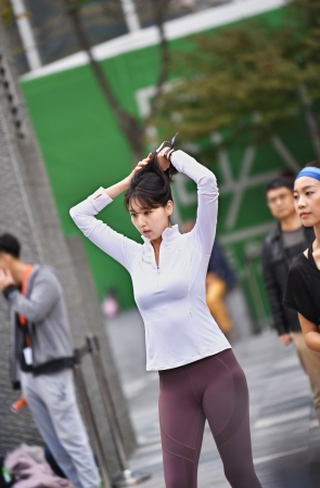 漂亮的瑜伽小姐姐