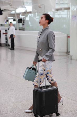 机场街拍空姐 7P