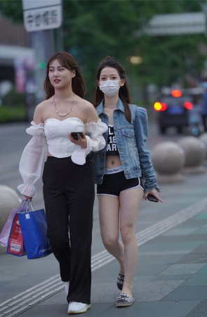 牛仔休闲运动装