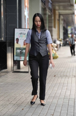 越南篇-过路的两个酒店职员50P 10P