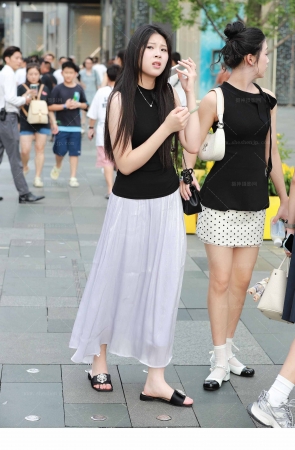 紫色半身裙拖鞋