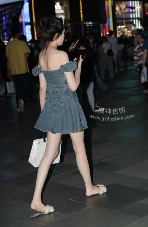 23526-5=111√白皙筷子腿【套图➕视频】 15P