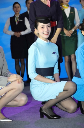 【街拍心灵】厦航街拍空姐颜值确实很在线啊