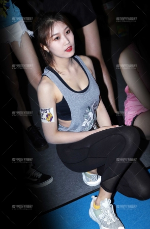 运动产品showgirl2