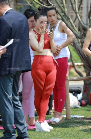 第1442篇艳红，漂亮的美女