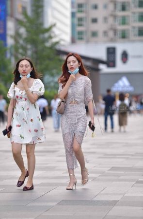 搭讪街拍气质女神姐姐