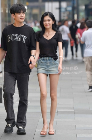 23524-6=67√纤细筷子腿女友 13P