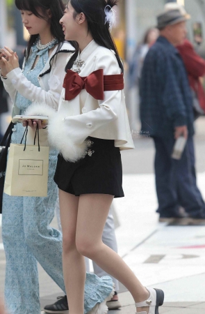 街拍肉丝妹子-13P