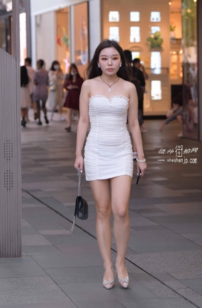 21723-6+117/白皙裹胸包臀裙 3P