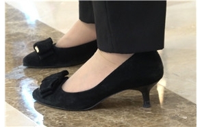 4K 肉丝黑色高跟制服美女 [3.22 GB]