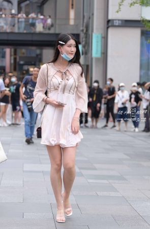 20818-8+40/羞答答的美腿 5P