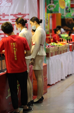 售 楼处肉 丝高 跟销shou街拍小姐姐