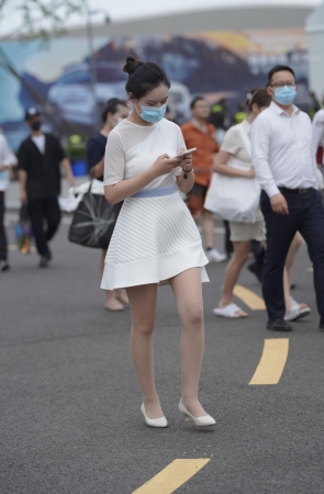 礼仪小姐姐下班后