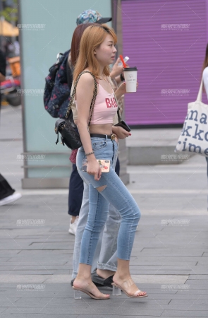 小姐姐这臀，份量十足吧