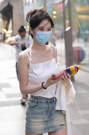 2379-3=109√我也找个这样的女盆友【套图➕视频】 16P