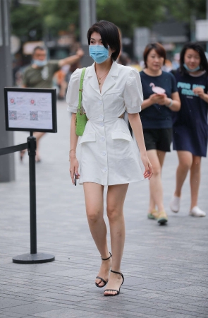 四九城嘎子街拍作品 – 干练型女白领