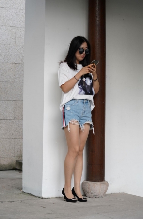 亲爱的同事出镜