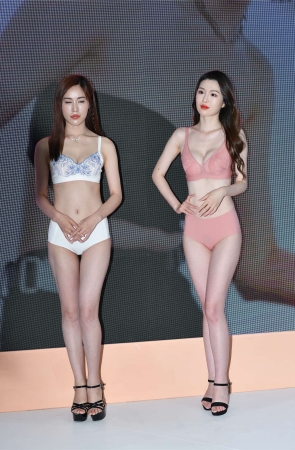 内衣展09