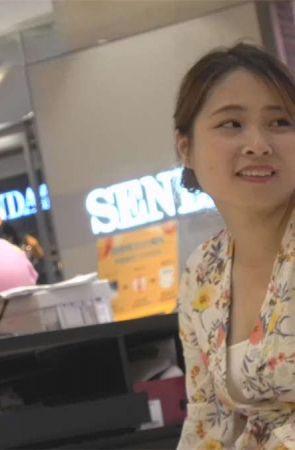 试鞋的成熟风韵美妇