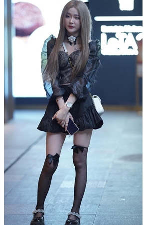 高筒黑丝袜小姐姐【套图+视频】