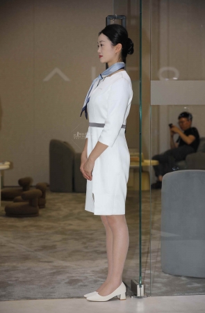 【街拍心灵】车展礼仪小姐姐街拍肉丝美腿