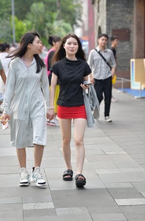 25426-14=49√红色迷你包臀裙女生