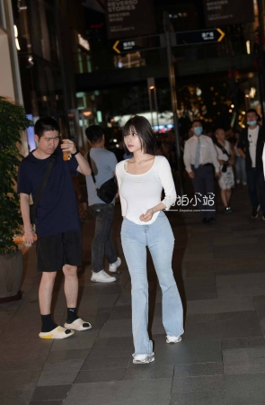 浅浅—牛仔长裤