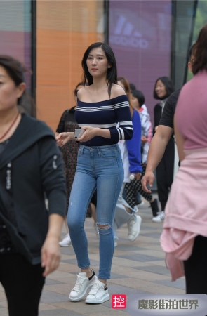 漂亮的牛仔紧身裤美女MJ386[828M]