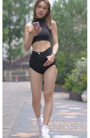 黑色牛仔热裤美女【套图+视频】