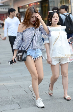 神摄手赛07 抹胸，热裤