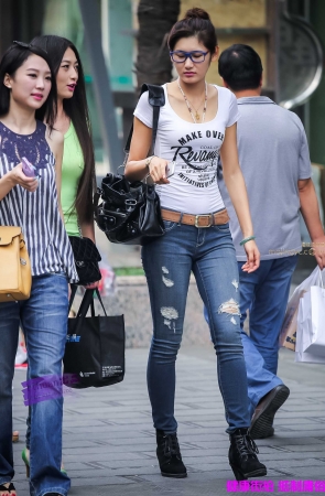 李欢原创——–高挑牛仔妹，无敌腰身（22P）