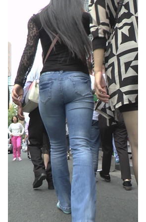 紧身牛仔长发妹子